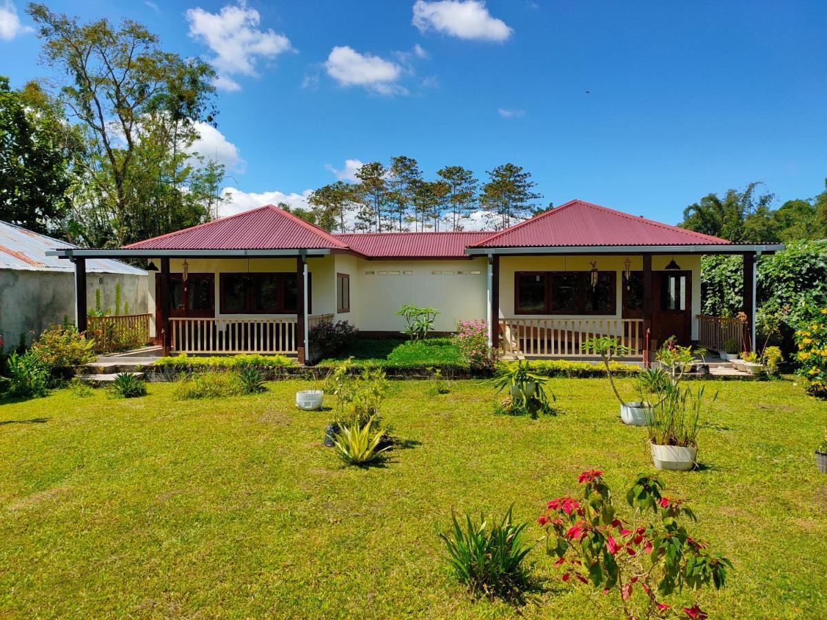 Ilasan Cottage. Tomohon Exteriör bild